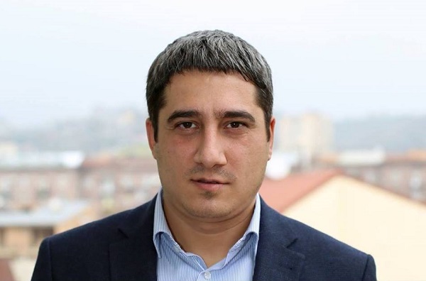 «Իմ քայլ»-ի պատգամավոր Էդգար Առաքելյանի լիազորությունները դադարեցվել են