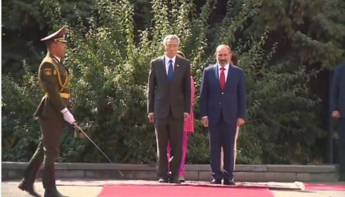 Նիկոլ Փաշինյանն ու Աննա Հակոբյանը դիմավորեցին Սինգապուրի վարչապետին ու նրա տիկնոջը