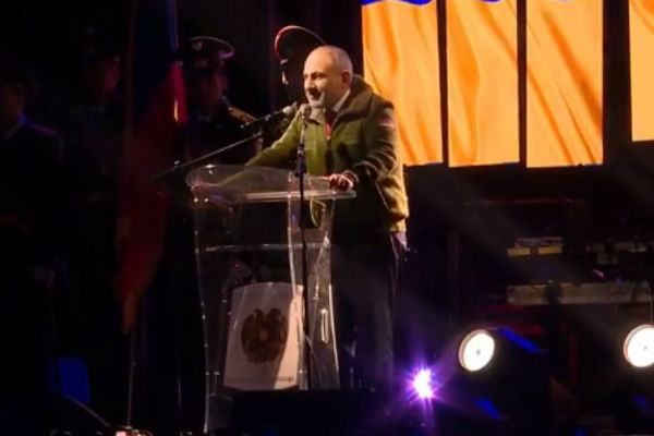 «Դբա լավը, ժողովուրդ ջան, դբա լավը». Փաշինյանի ելույթը Վանաձորի օրվա առթիվ