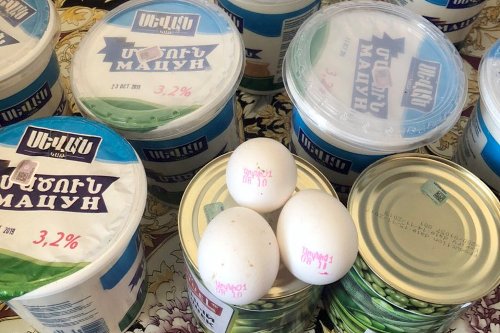 Մանկապարտեզում հայտնաբերվել է «Զինվորի բաժին. վաճառքի ենթակա չէ» մակնշմամբ թթվասեր