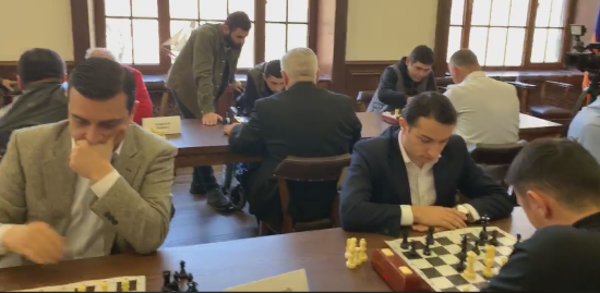 Ինչպե՞ս են ԱԺ պատգամավորները շախմատ  խաղում Հայրենիքի պաշտպանների հետ