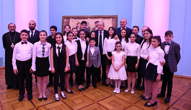 Խոնարհումս նրանց, որոնք հավատացին, որ կյանքը մահից հզոր է. Նախագահը՝ «Գյումրի, իմ սեր» համերգին