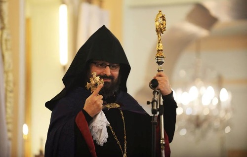 Պոլսի նորընտիր պատրիարքը քննադատել է Ցեղասպանությունը ճանաչող ԱՄՆ Սենատի բանաձևը