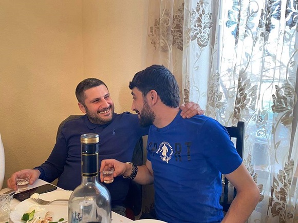 «Սեր ու միայն Սեր». Վիլեն Գաբրիելյանը լուսանկար է հրապարակել Արմեն Փամբուխչյանի հետ