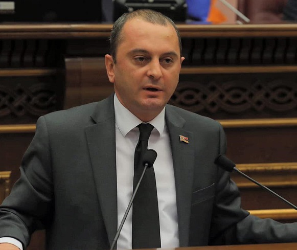 Պետք է մեր հանրությունը դադարի Արցախի հարցով լինել զգայուն․ իմքայլական պատգամավոր