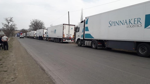 «Այսպես, որ գնա՝ հունիսի վերջ կհասնենք տեղ». բեռնափոխադրողների հարցը լուծված չէ