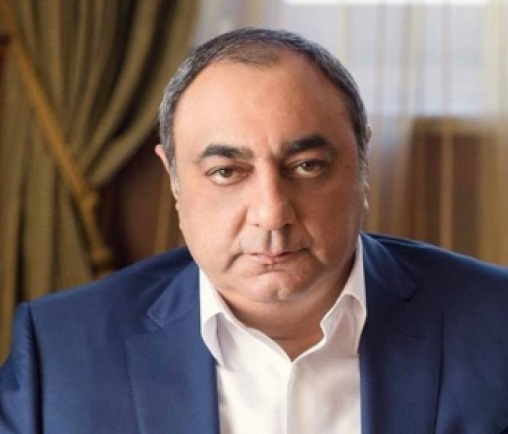 Դերժավայի Արկադը «հին ու բարի գողական» ձևերով խոչընդոտում է բազմաբնակարան համալիրի կառուցումը