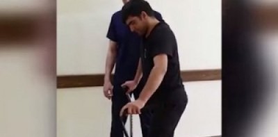 Մեր Դավիթն արդեն քայլում է ձեռնափայտով. Արմեն Մուրադյան