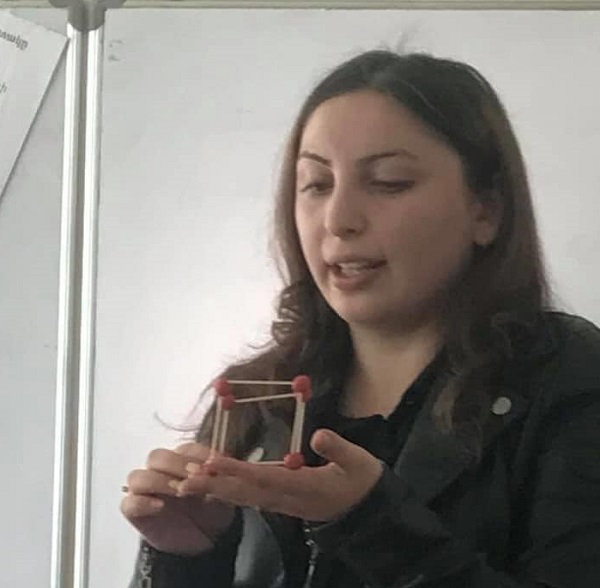 Տավուշի մարզի Չինչին գյուղում  մաթեմատիկայի ուսուցուհին  եռյակ է ունեցել