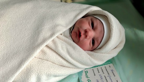 Արցախից Երևան եկած կինն արու զավակ է լույս աշխարհ բերե