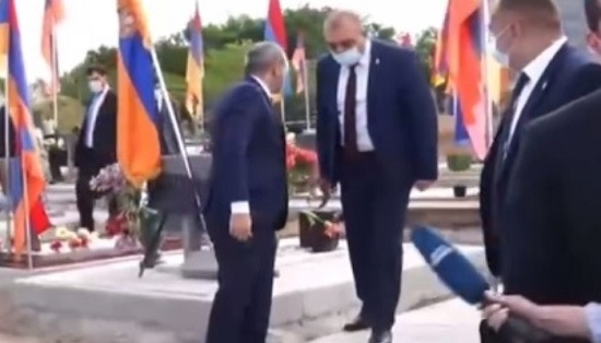 «Կզարմանա՞ք, որ 2022-ին Նիկոլը հրամայի փակել Եռաբլուրը»․ Վարդան Օնանյան