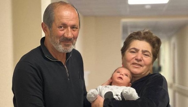 Պատերազմում միակ որդուն կորցրած 60-ամյա զույգը կրկին որդի է ունեցել