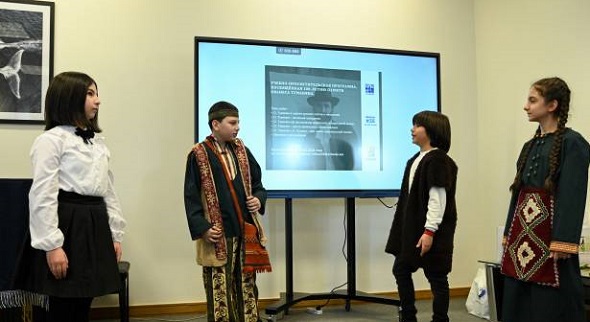 Երևանի ռուսական դպրոցների աշակերտները թումանյանական ընթերցումներ են անցկացրել