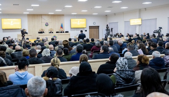 Բաքվի դատարանում որպես կազմակերպիչներ նշվել են Ռոբերտ Քոչարյանը, Սերժ Սարգսյանը, Վազգեն  Սարգսյանը, Սամվել Բաբայանը և այլք