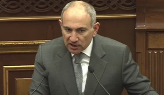 «Վեր ընկի տեղդ, ներվերս չուտեք». Փաշինյանը ԱԺ-ում անզուսպ գոռգոռում էր