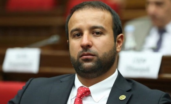 Ես գրկած նկար որևէ մեկի հետ չունեմ․․. Հայկ Սարգսյան