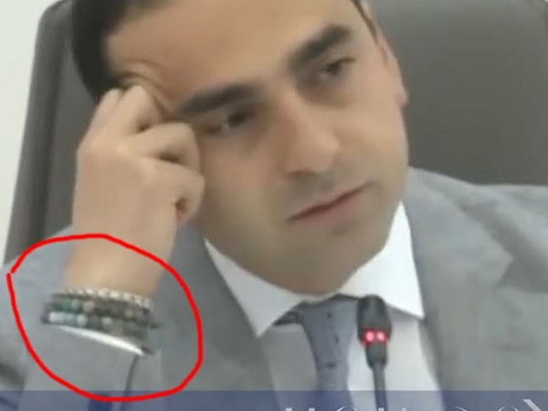 «Անհնար է հանդիպել լուրջ տղամարդու, ով կրում է կոստյում և ապարանջան»․ Սուրեն Ներսիսյան