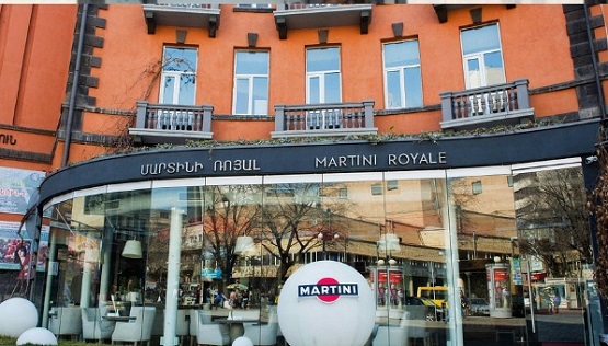 Ի՞նչ խնդիր է եղել Սամվել Ալեքսանյանի և «Զովքի» սեփականատիրոջ միջև․․․Ծեծկռտուք և կրակոցներ՝ փորձում են ծածկադմփոց անել