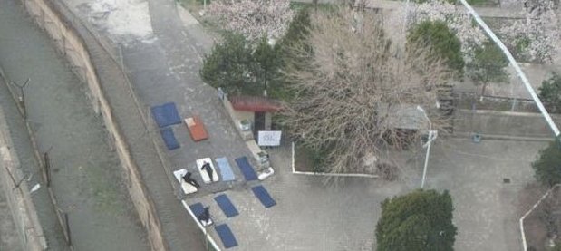 Հիվանդ դատապարտյալները գիշերել են բակում