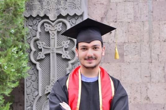 Արցախում իր մասնագիտական պարտականությունները կատարելիս զոհվել է ԵՊԲՀ-ի շրջանավարտ Դավիթ Հակոբյանը