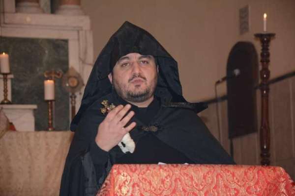 Կար ժամանակ, երբ մենք էինք զինվորական շքերթ անում և համայն հայությունը հպարտ էր իր հաղթանակած բանակով. Հայր Պետրոս Ազարյան