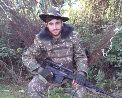 Հողը, որի վրա իմ նման մայրերի զավակների արյունն է թափվել, եկեք ատամներով պահենք. զոհված Արմանի մոր գրառումը