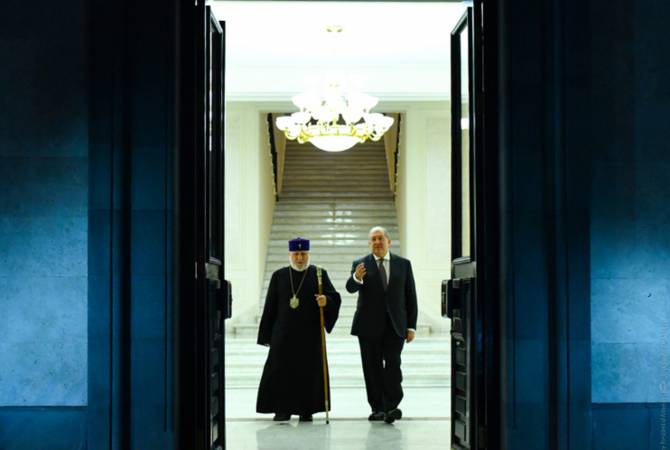 Նոյեմբերի 22-ը՝ որպես պաշտպանության համար զոհվածների հիշատակի օր. Նախագահի և Գարեգին Երկրորդի կոչը