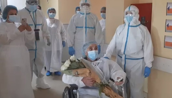 Կորոնավիրուսից բուժված 91-ամյա կինը դուրս է գրվել