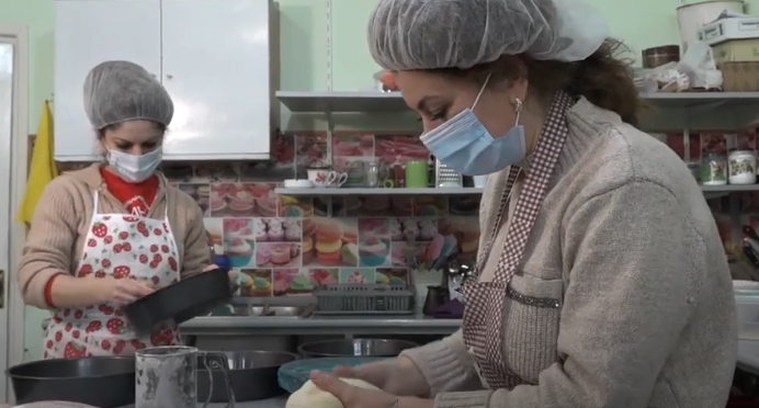 Հադրութի քաղցր համը. Երևան բերած միակ հարիչն դարձել է Սարգսյանների եկամտի աղբյուրը